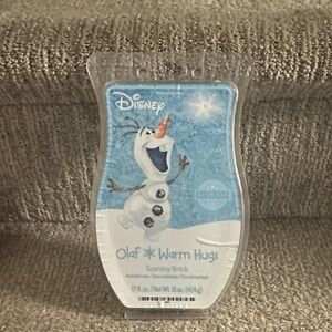 BRICK Scentsy Olaf Warm Hugs Scented Brick - Blue and White